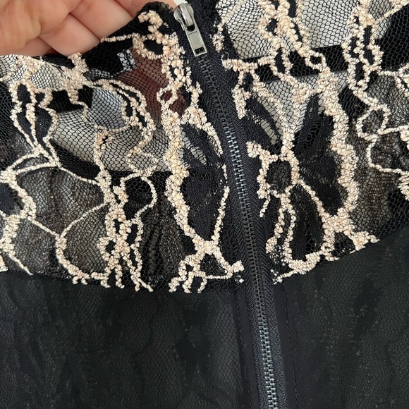 BAR III Long Sleeve Floral Lace Mesh Top Small - Picture 3 of 4